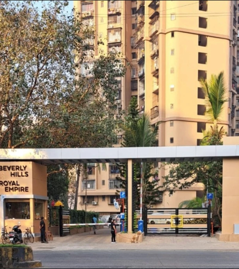 6 - Royal Empire, Andheri West