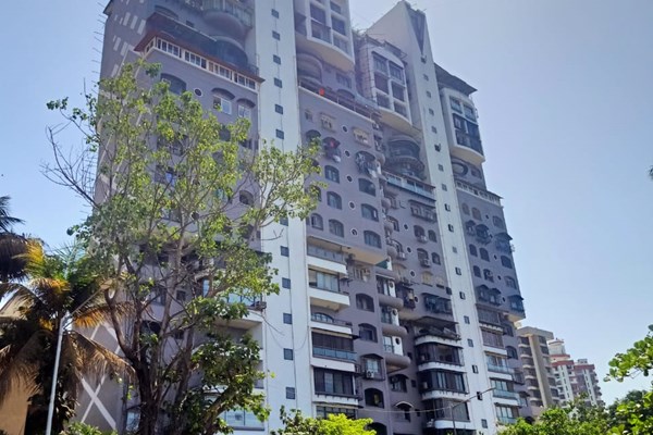 Flat on rent in Brook Hill Tower, Andheri West