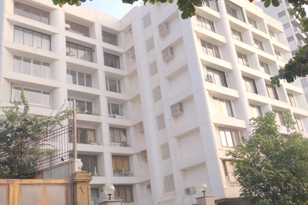 Flat on rent in Mon Repos, Bandra West