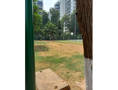 Flat on rent in Tarapore Garden, Andheri West