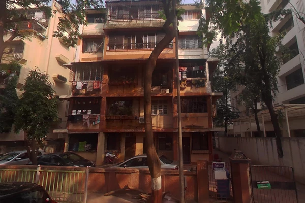 Flat on rent in Vishambar Niwas, Khar West