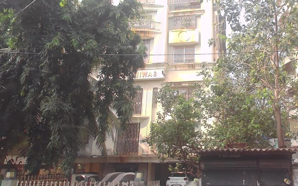 Uttam Niwas, Khar West