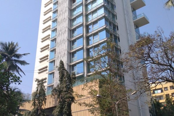 Flat for sale in Oberoi Priviera, Santacruz West