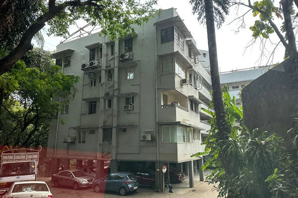 Flat on rent in Metropolitan, Bandra West