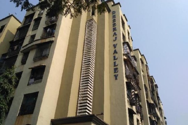 Flat for sale in Dheeraj Valley, Goregaon East