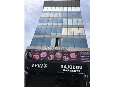 Makhija Arcade, Bandra West