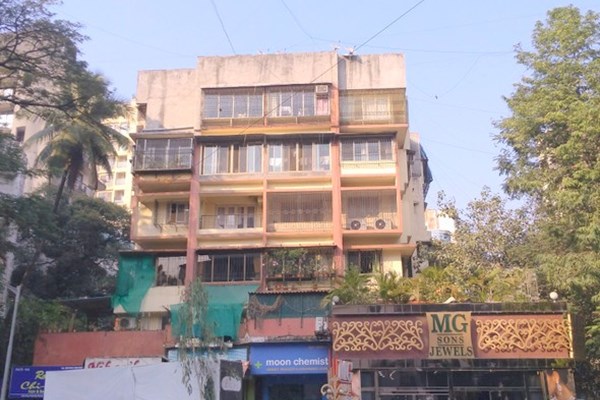 Flat for sale in Mangal Smruti, Khar West