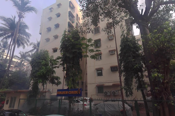 Flat on rent in Golden Chariot, Andheri West