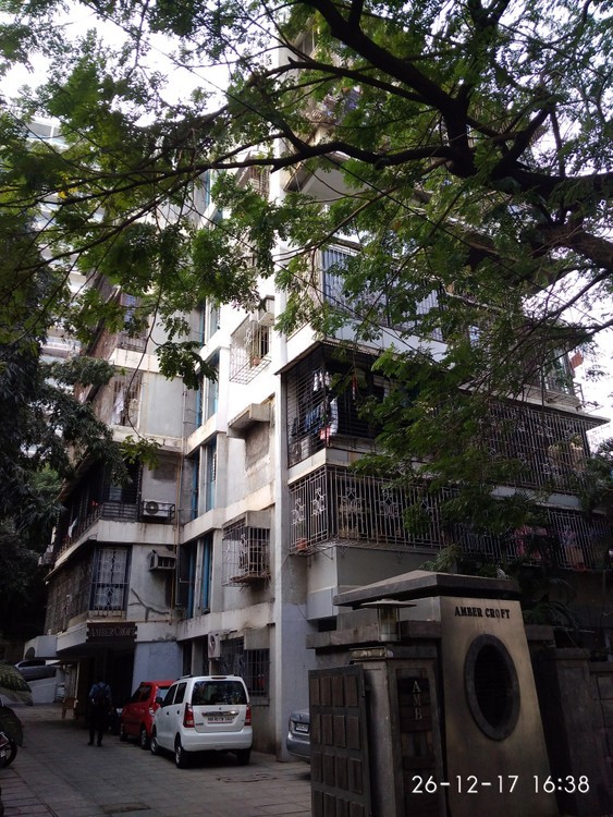 2 BHK Flats for Sale in Amber Croft , Bandra West
