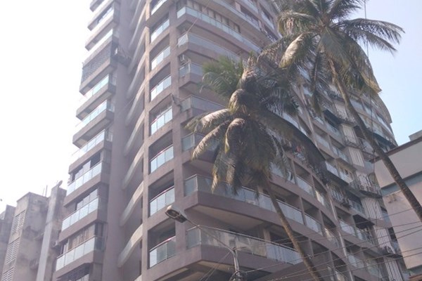 Flat on rent in Pioneer Heights, Khar West