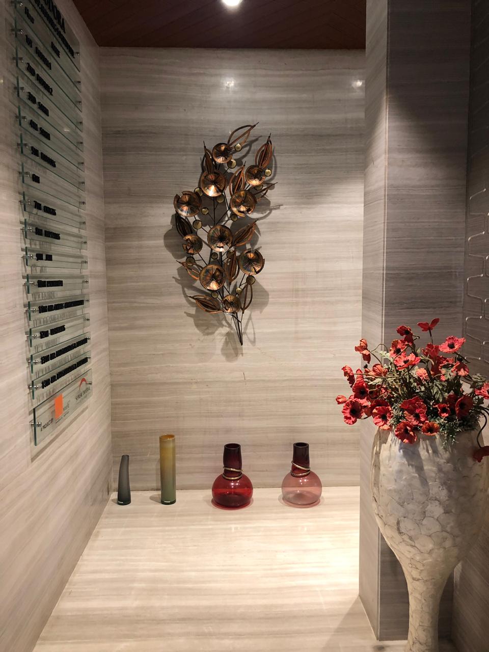 Lobby2 - Eudora, Khar West