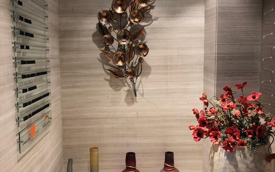 Lobby2 - Eudora, Khar West