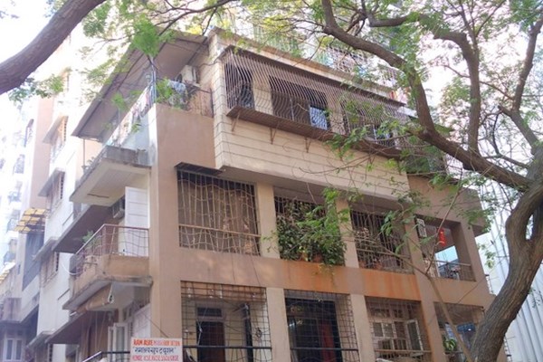 Flat on rent in Makhan Dham, Khar West