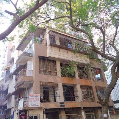 Flat on rent in Makhan Dham, Khar West