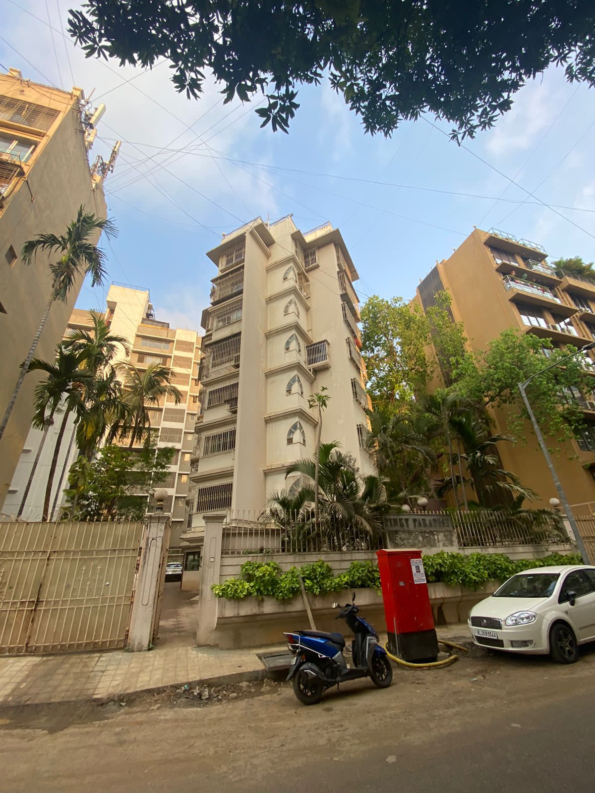 4 BHK Flats for Sale in Pinky Paradise, Khar West