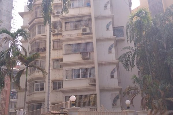 Flat on rent in Pinky Paradise, Khar West