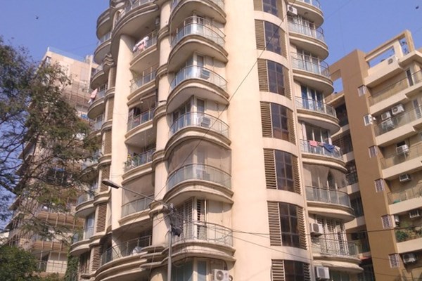 Flat on rent in Satnam Sagar, Khar West