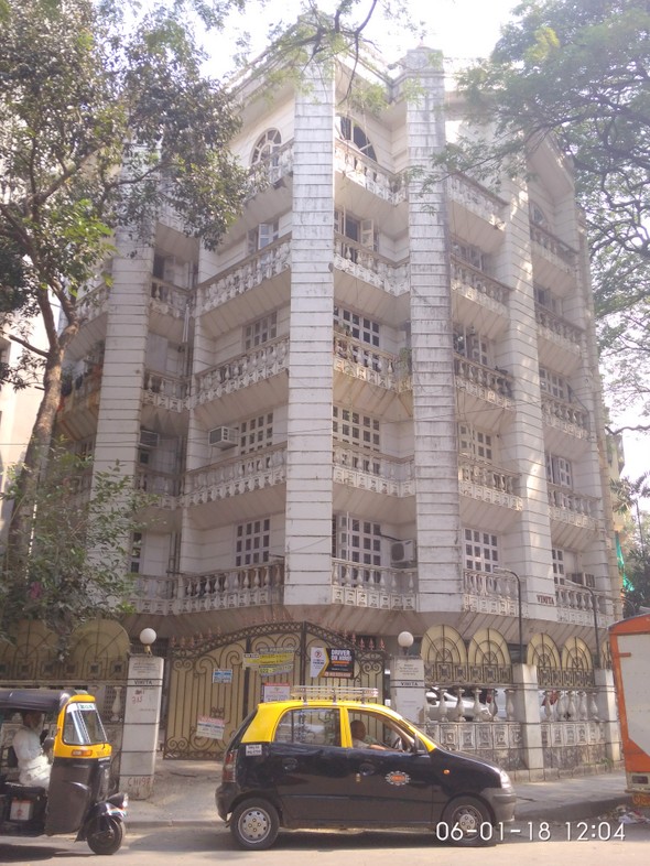 Flat / Apartment on Rent / Lease / Sale in Vinita, Khar West, Ahimsa Marg.