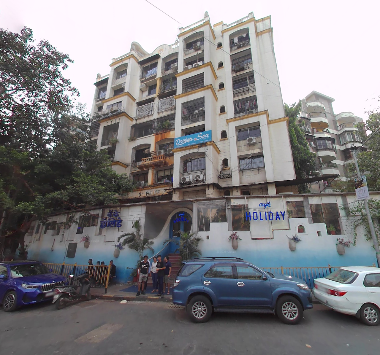 3 BHK Flat for Sale in Bandra West - Om Palace