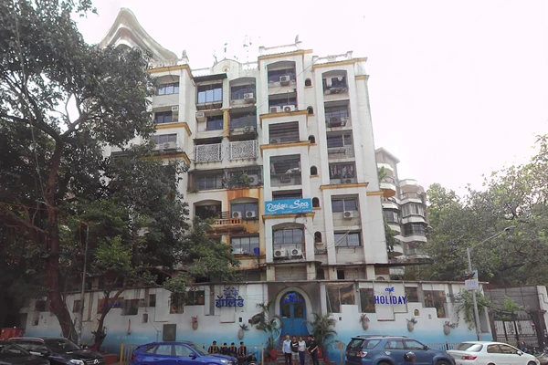 Flat for sale in Om Palace, Bandra West