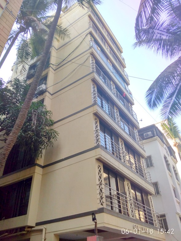 2 BHK Flats for Sale in Guru Villa, Khar West