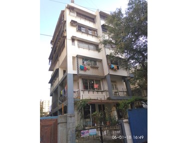 Urmi, Khar West