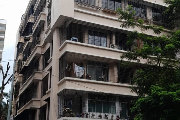 Flat on rent in Belfer, Bandra West