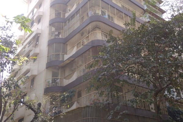 Flat for sale in Elron Garden, Bandra West