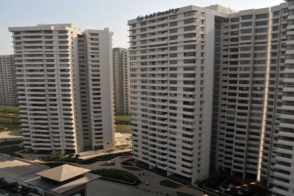 Flat for sale in Emerald Isle, Powai