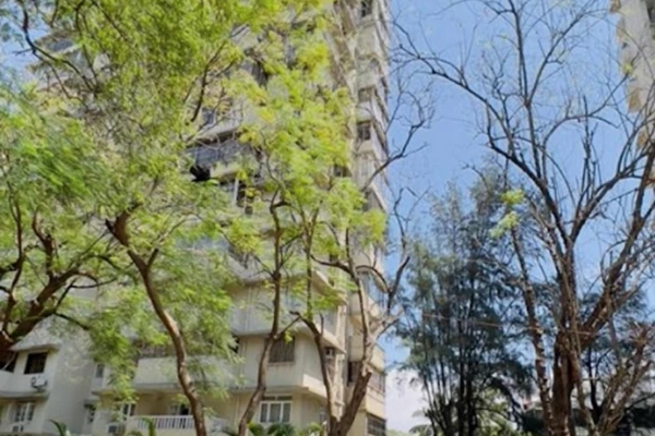 Flat on rent in Balmoral Hall, Bandra West