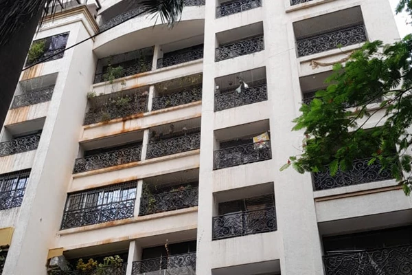 Flat on rent in La Solita, Bandra West