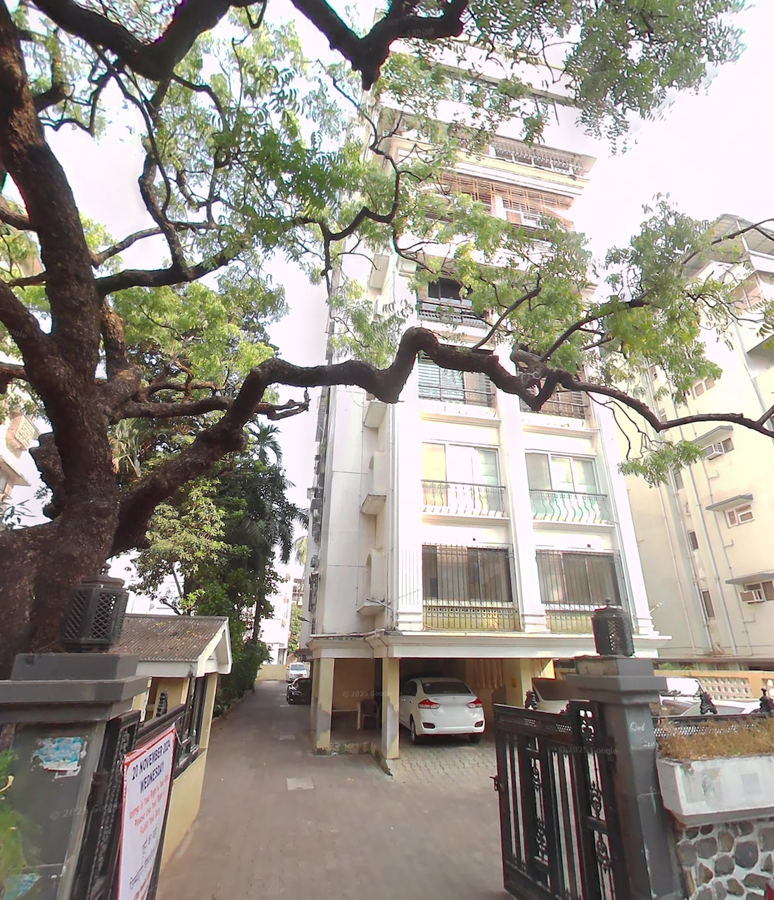 3 BHK Flat for Sale in Bandra West - Orchard Palace