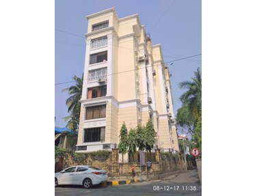 Flat on rent in Royal Manor, Bandra West