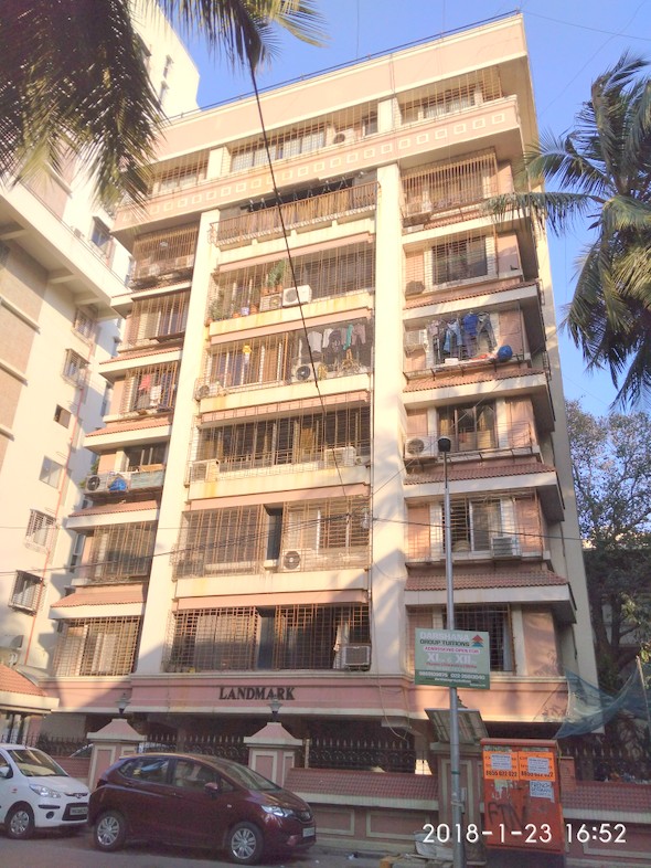 Flat for sale in Landmark, Santacruz West