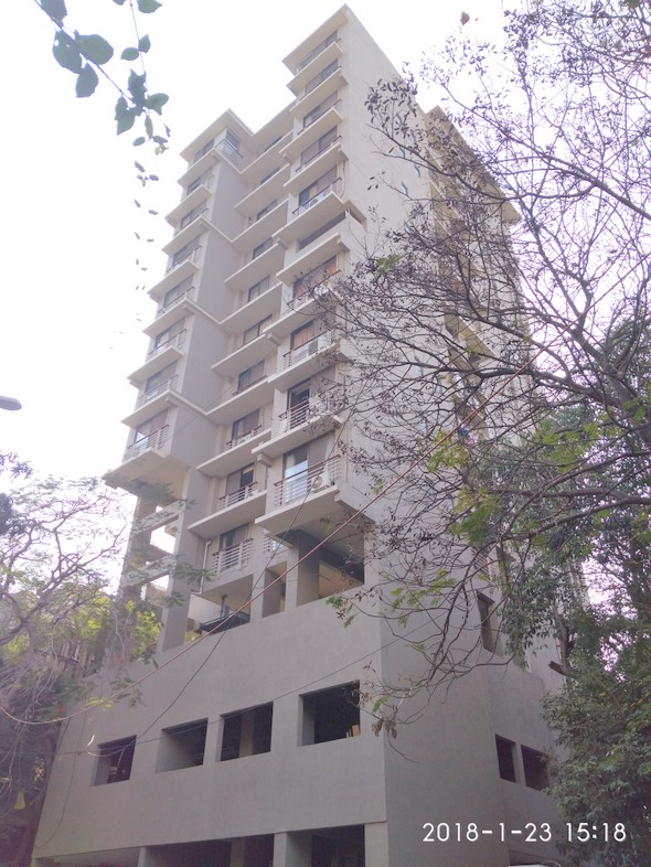Flat / Apartment on Rent / Lease / Sale in Menoti Mahal, Santacruz West