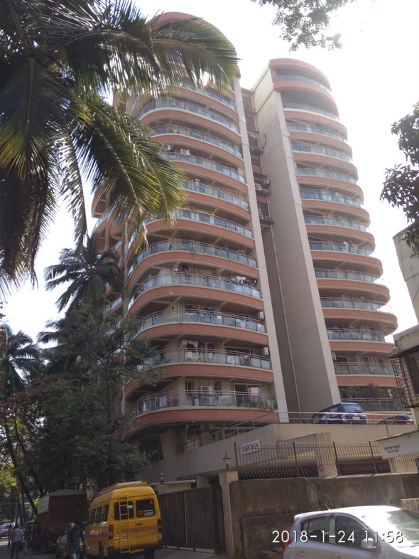 Flat on rent in Tapovan, Santacruz West