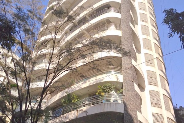 Flat on rent in Astoria, Santacruz West