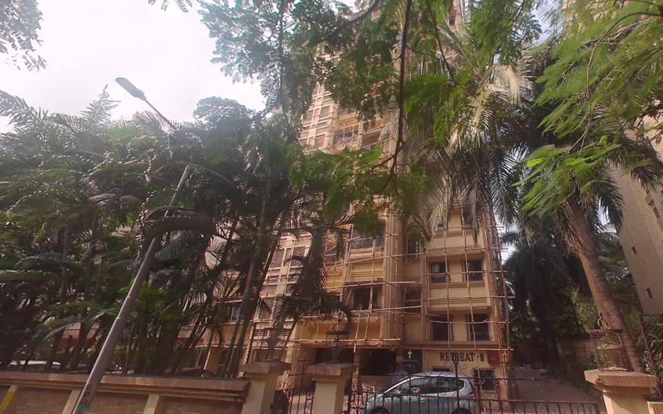 Building - Retreat Ii, Santacruz West