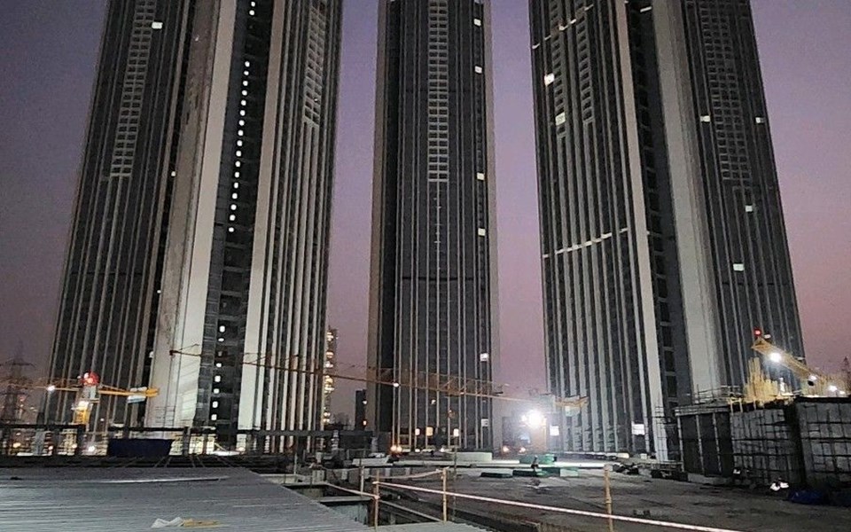 Building7 - Oberoi Sky City, Borivali East