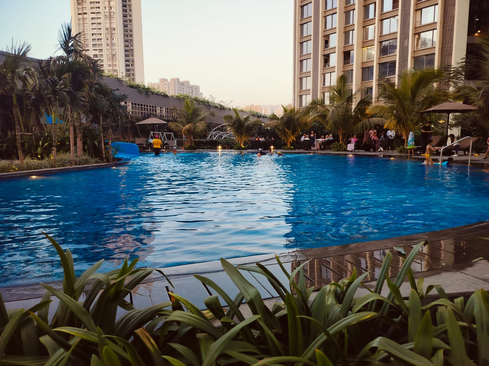 Swimmingpool - Oberoi Sky City, Borivali East