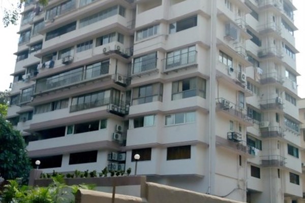 Flat on rent in Ajanta Apartments , Peddar Road
