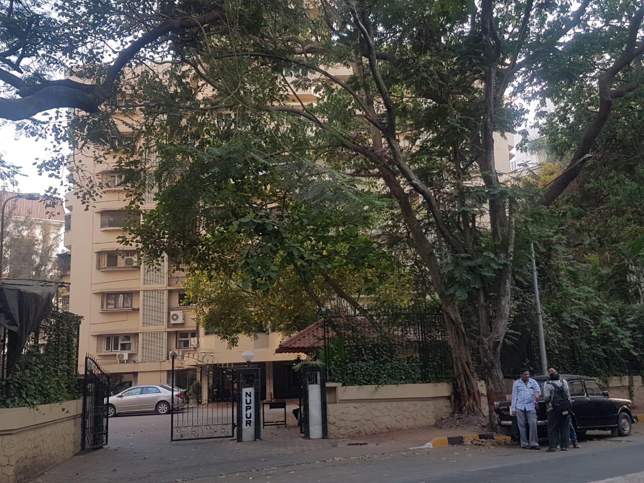 2 BHK Flats on Rent in Nupur, Juhu