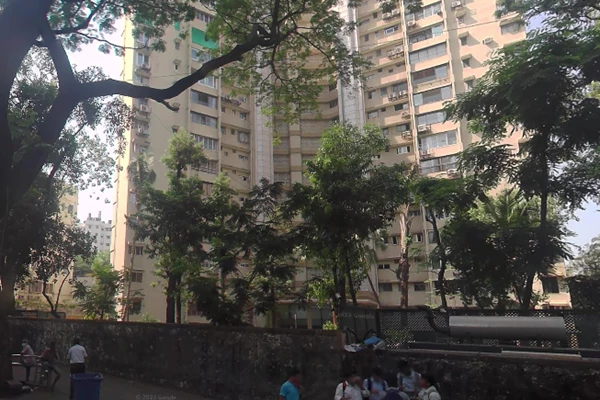 Flat for sale in Shanaz Building, Nepeansea Road