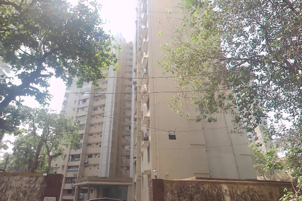 Flat for sale in Shanaz Building, Nepeansea Road