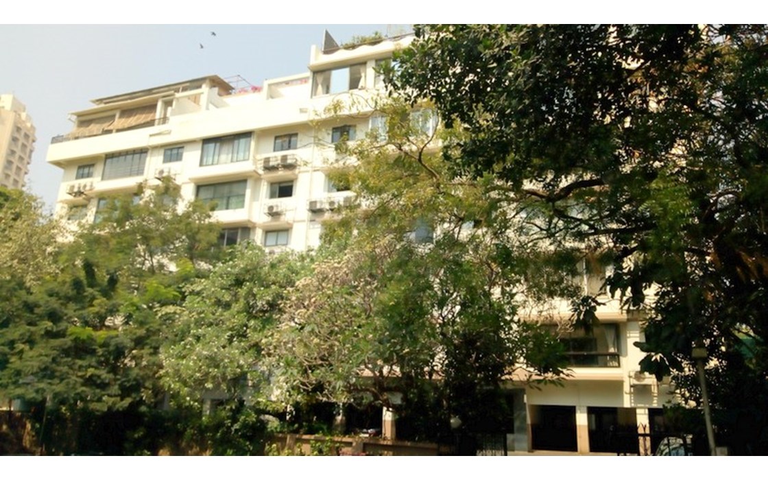 Amalfi Apartment, Walkeshwar Flats Apartments on Rent, Sale & Lease