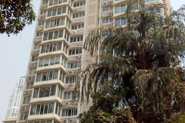 Flat on rent in Neelamber Annexe, Peddar Road