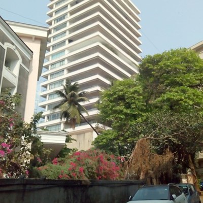 Flat on rent in 9A Residence, Peddar Road