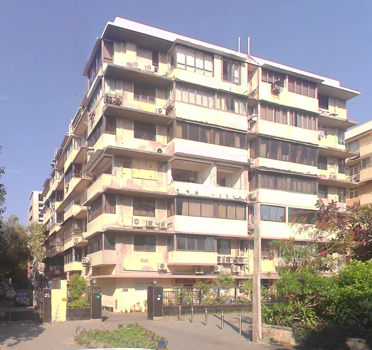 Flat for sale in Shreyas, Nariman Point