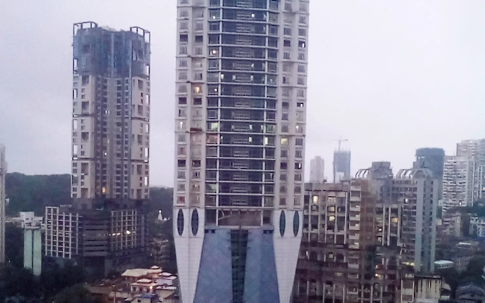 2 - Orbit Heights, Tardeo