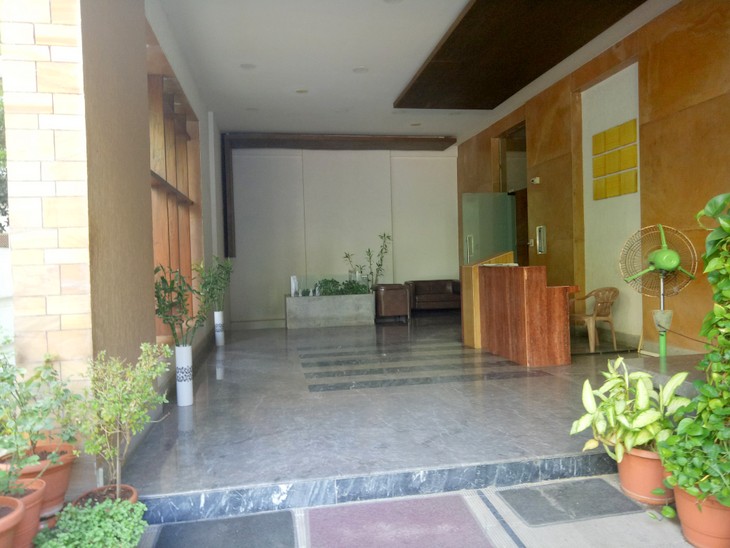 Lobby - Beuno Vista, Bandra West